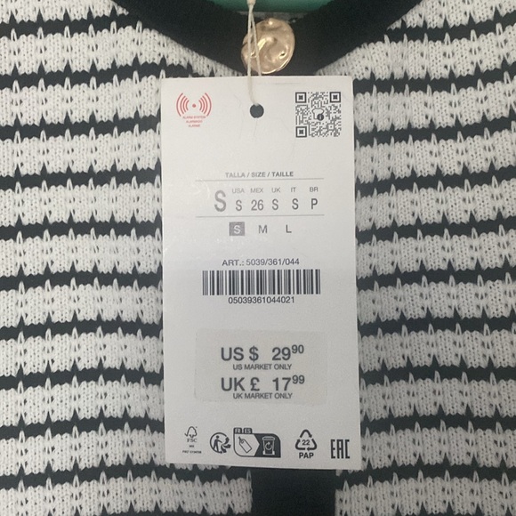 Zara Black and White Striped Sweatervest - Picture 3 of 4